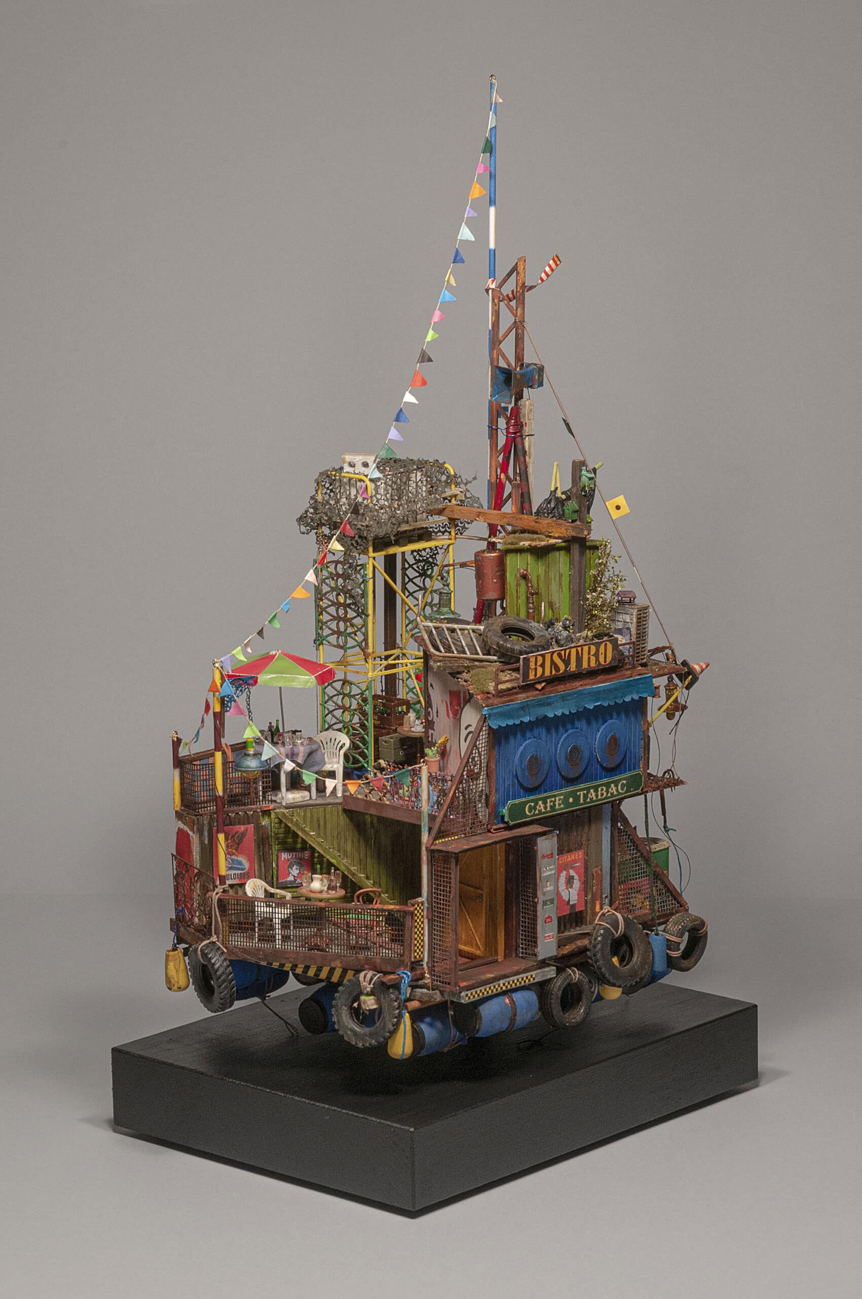 Simón Laveuve ciudad graffiti miniatura 3
