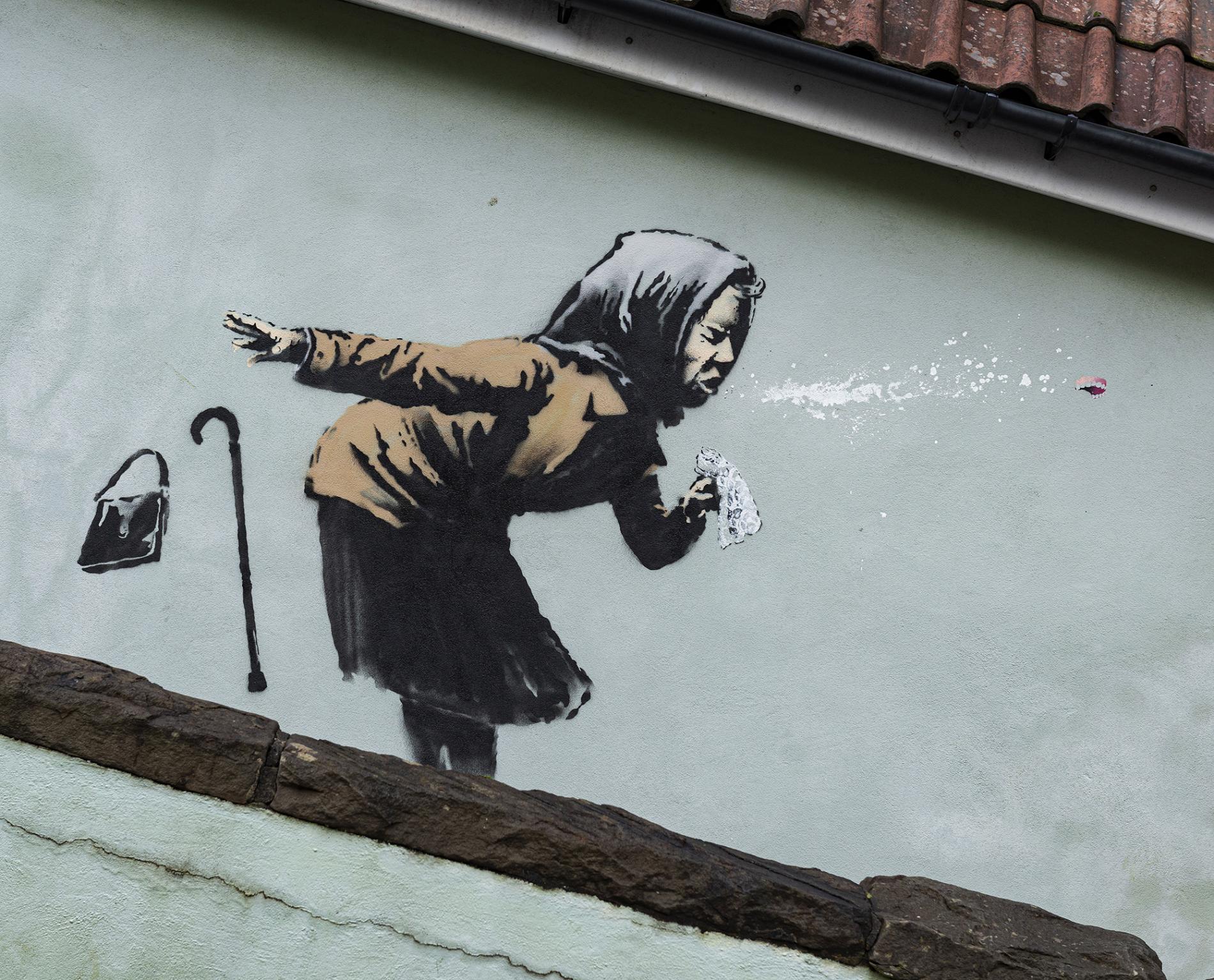aachoo banksy anciana