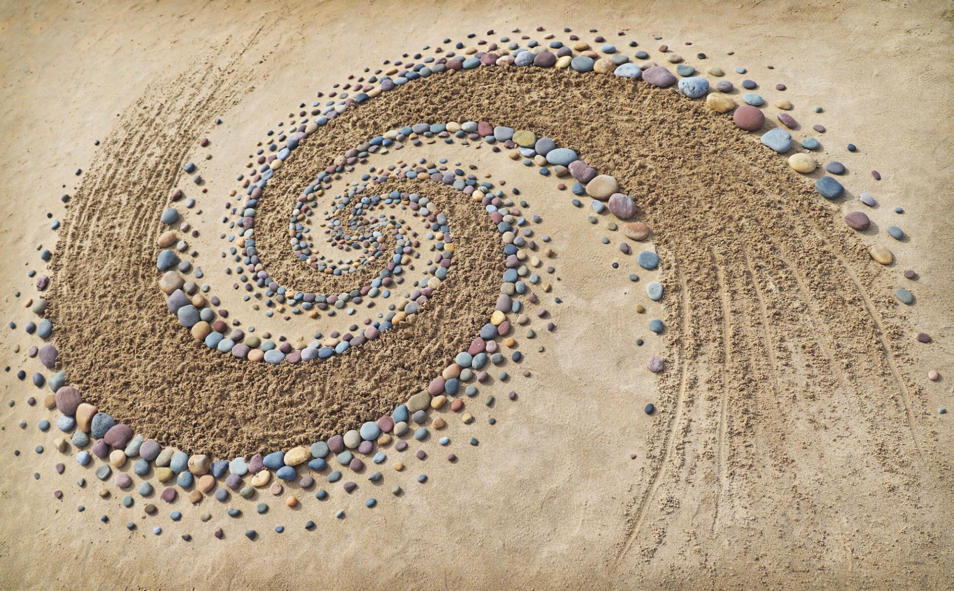 land art piedras arena