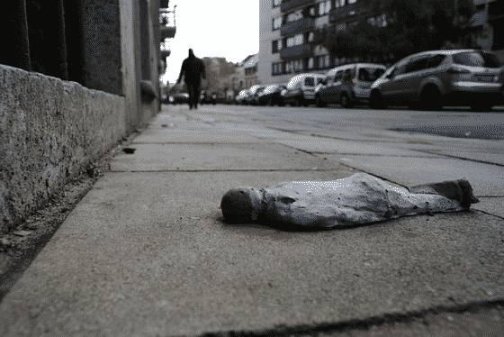 isaac cordal mini esculturas asesinado