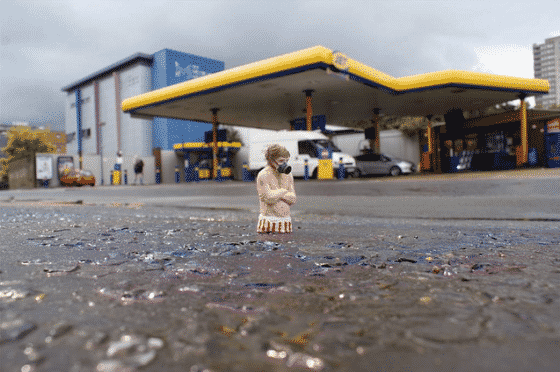 isaac cordal mini esculturas perdidos
