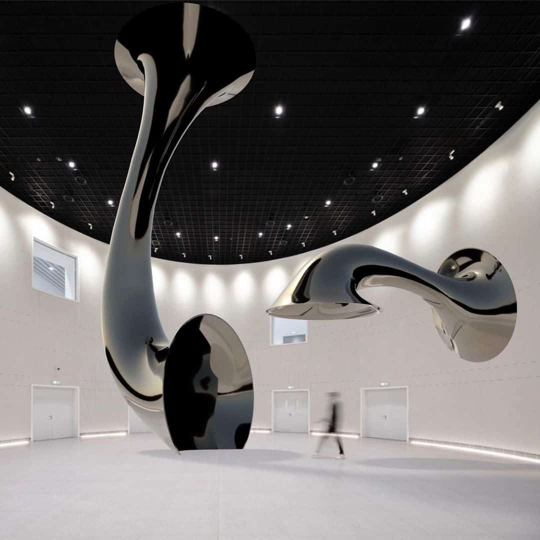 escultura ken kelleher render fballena