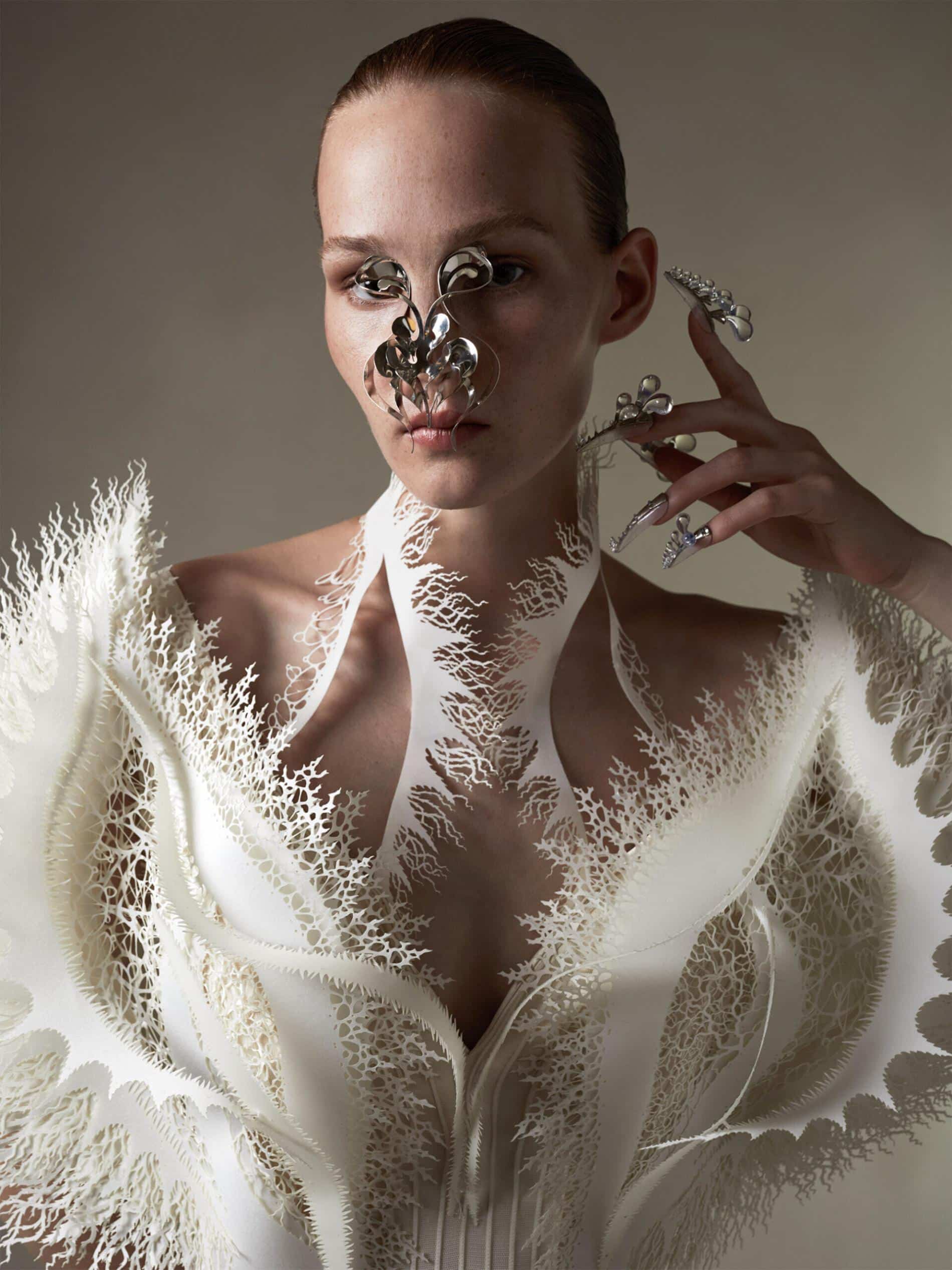 van harpen vestido plastico reciclado detalle