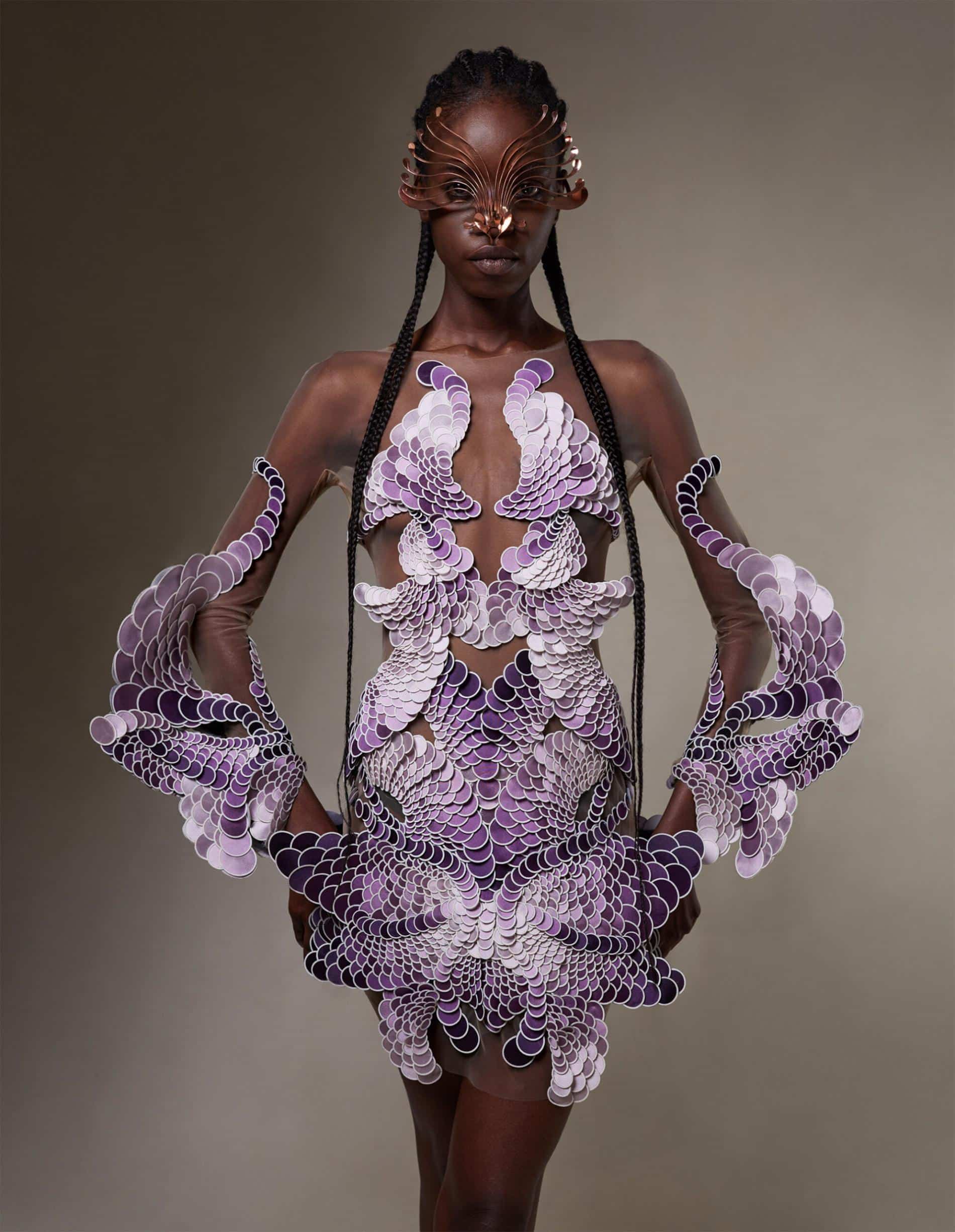van harpen vestido plastico reciclado morado