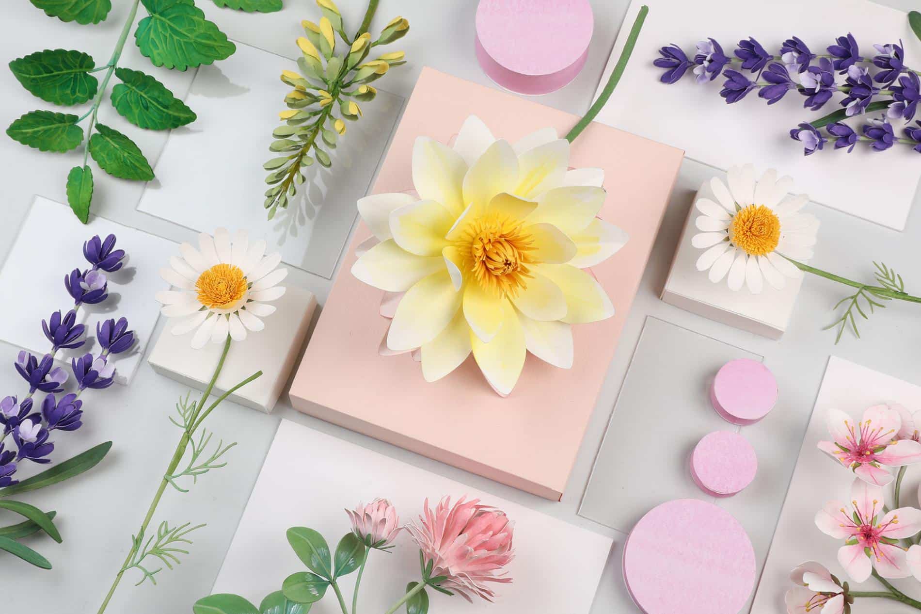 Diana beltran herrera escultura de papel flores