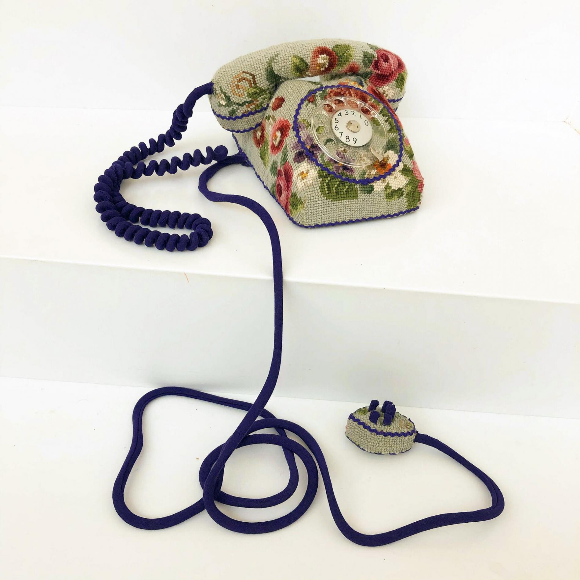Ulla-Stina Wikander punto de cruz telefono