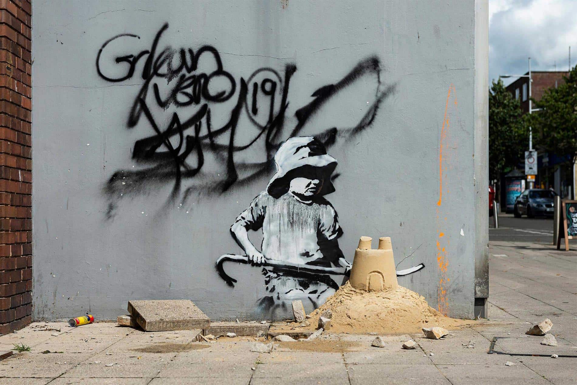 banksy barco niños arena