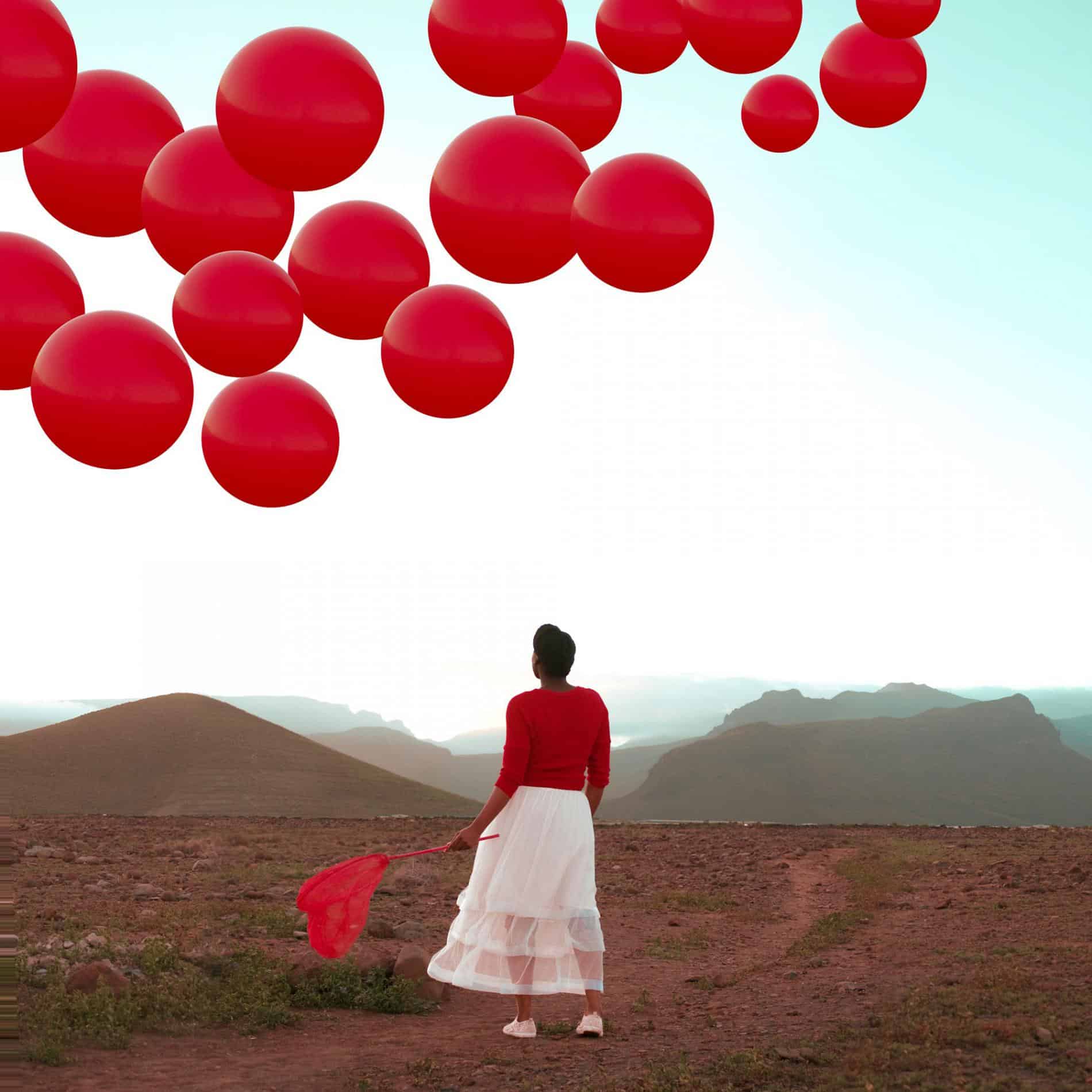 fares micue autoretrato globos red