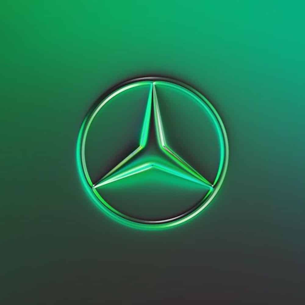 martin naumann mercedes logo