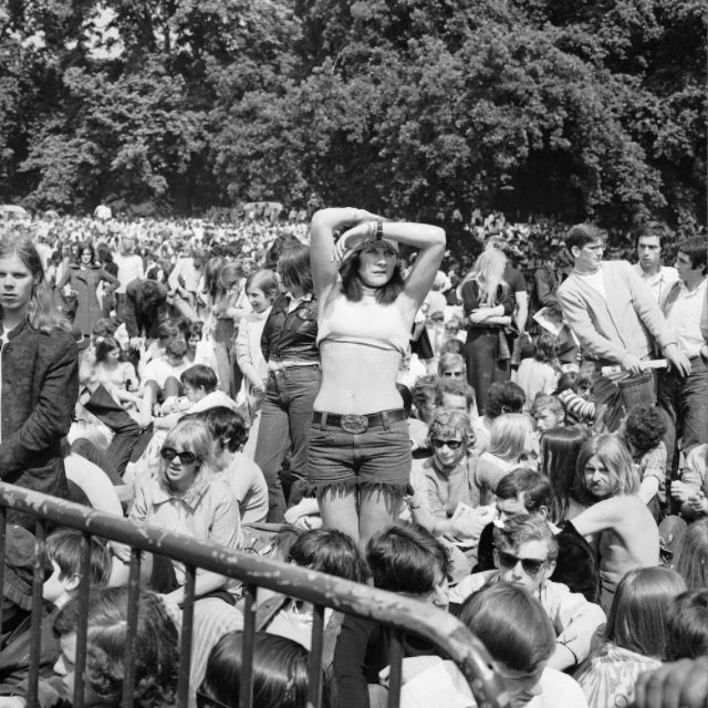 the rolling stones concierto fans woman