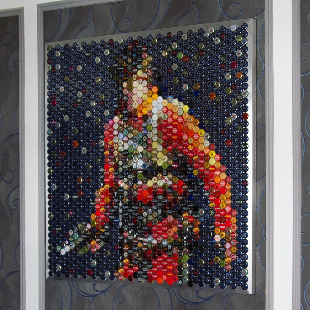 Cuadro de luke skywalker hecho con tapones de cerveza por Jean Marie Lambert