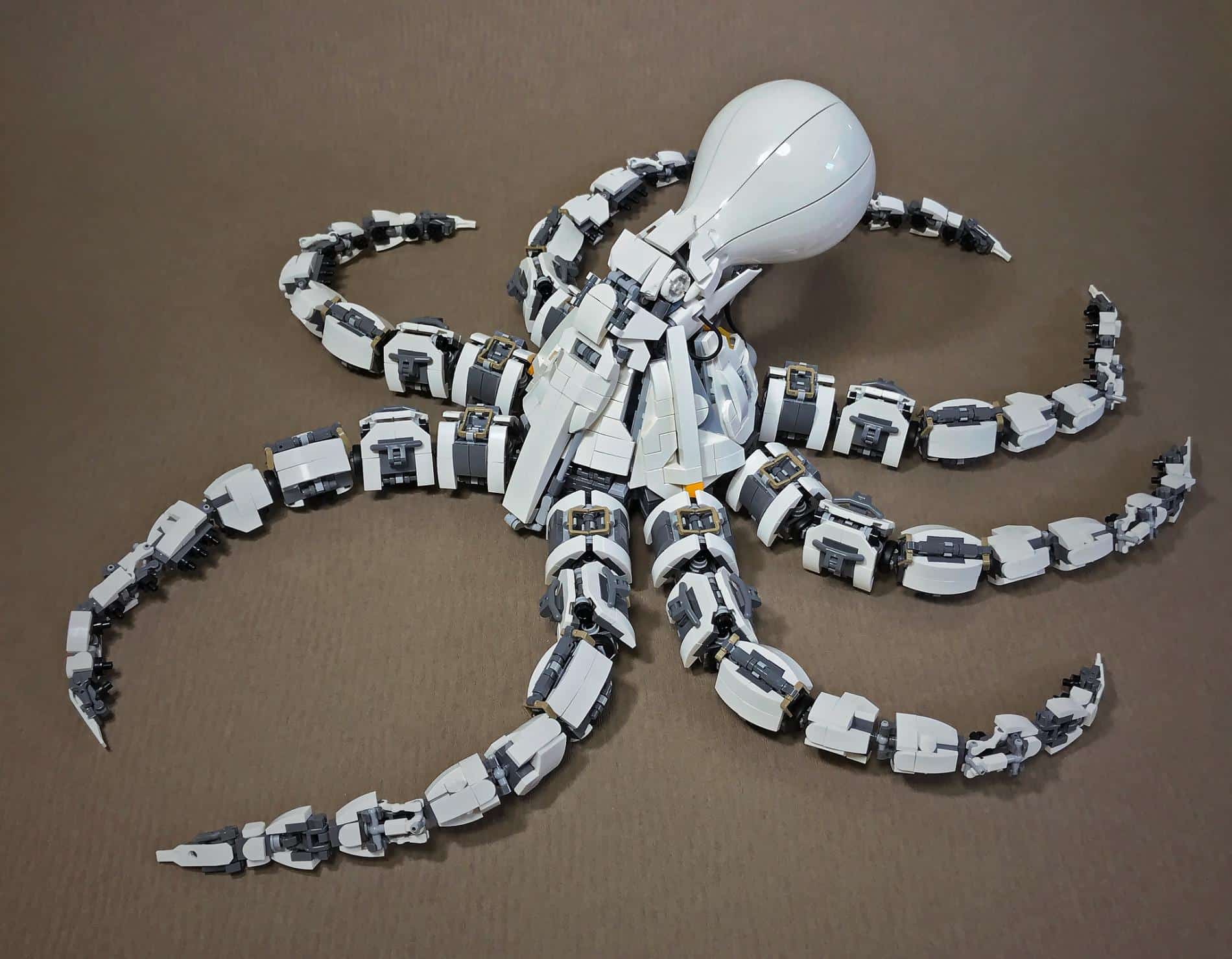Un pulpo hecho con piezas LEGO