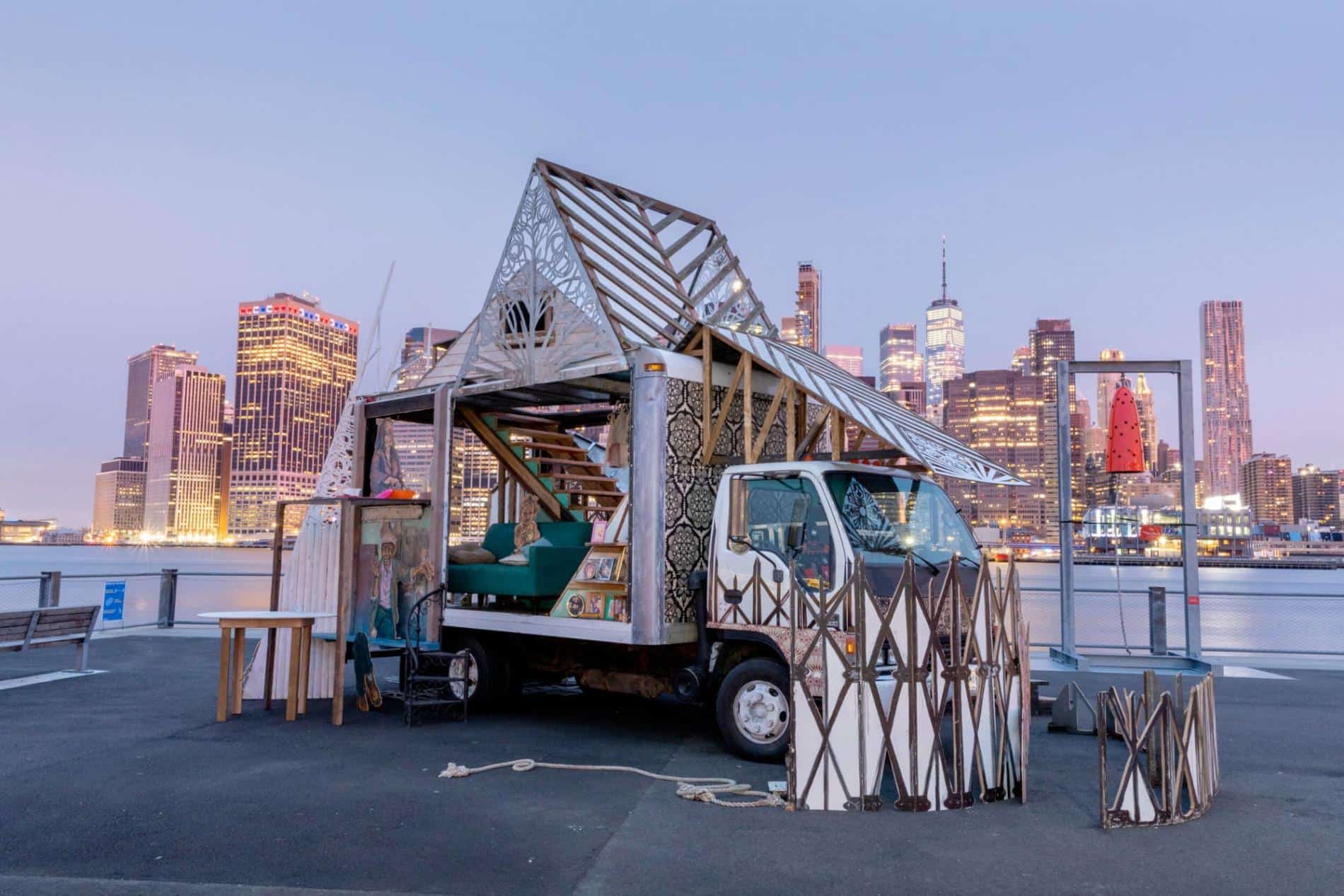 swoon y su escultura itinerante de xcamion