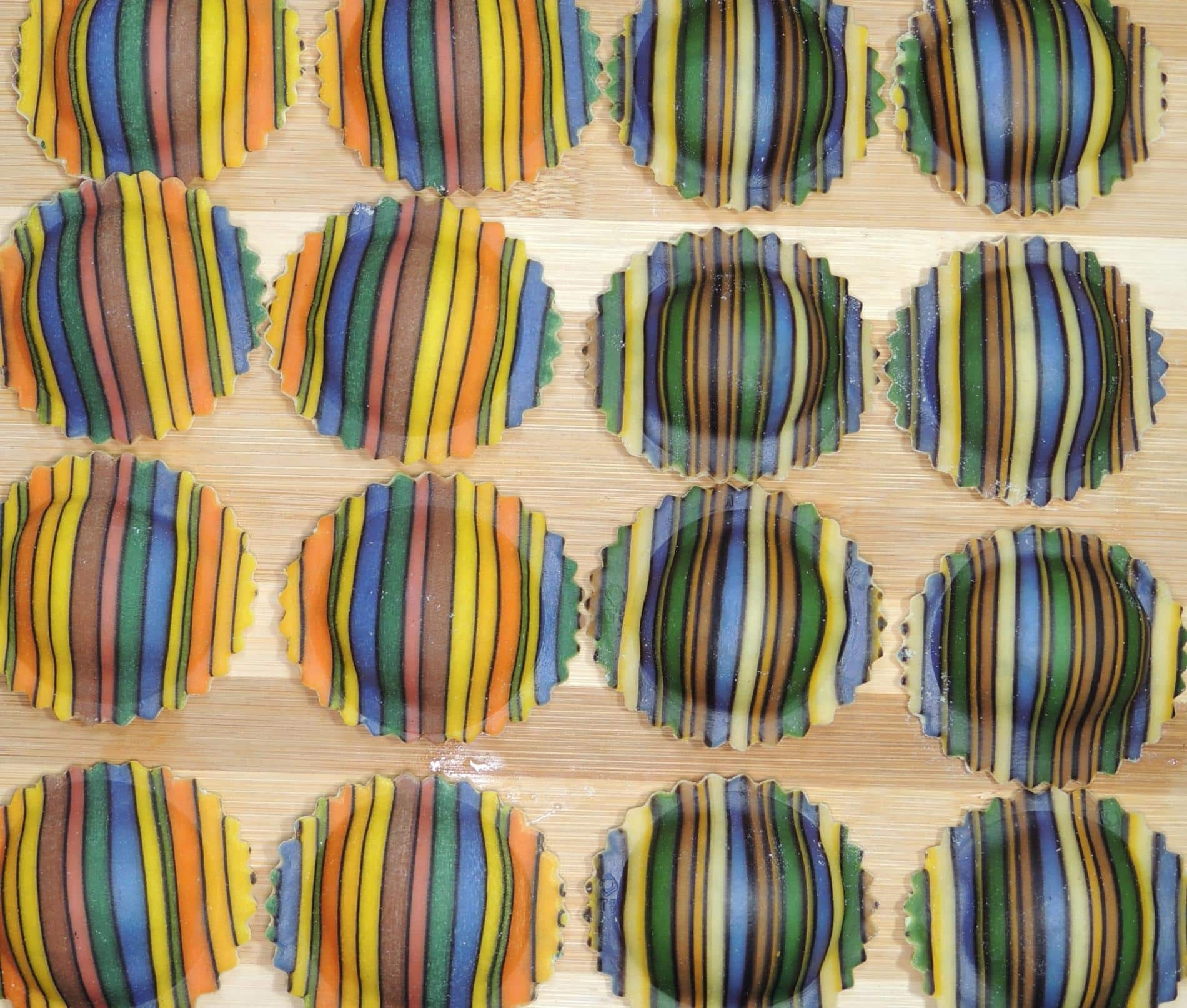 david rivillo arte en pasta tortellinis de colores