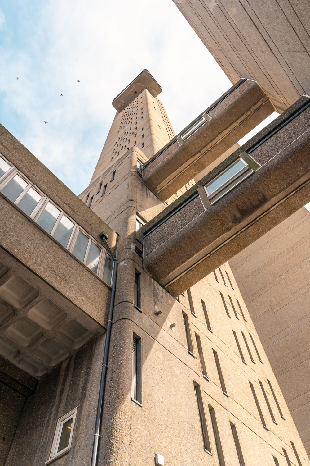 rellick Tower 1968-72 - W10 - Erno Goldfinger