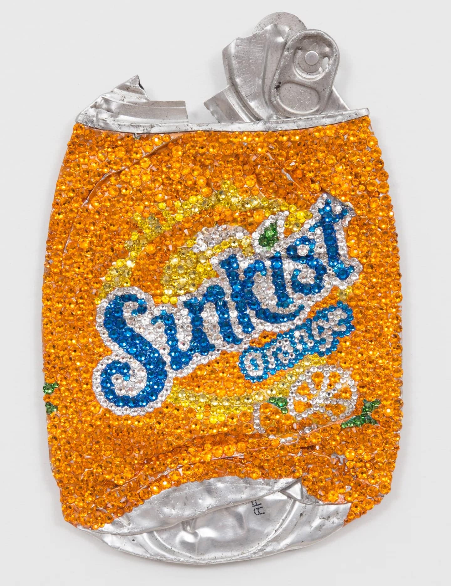 lata refresco con brillantes de Swarovski