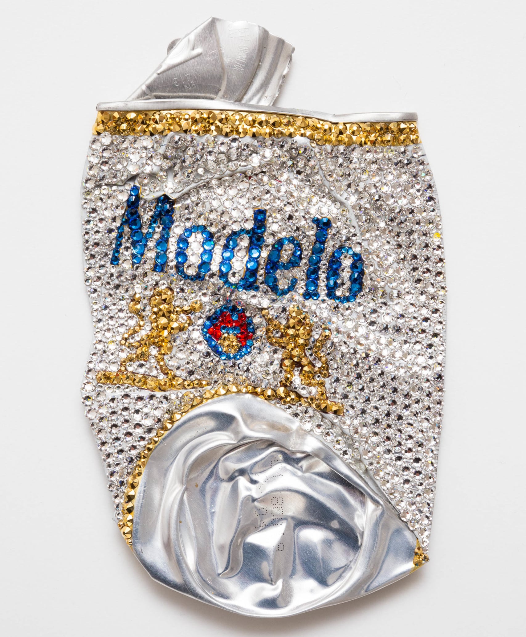 modelo con brillantes de Swarovski sam keller