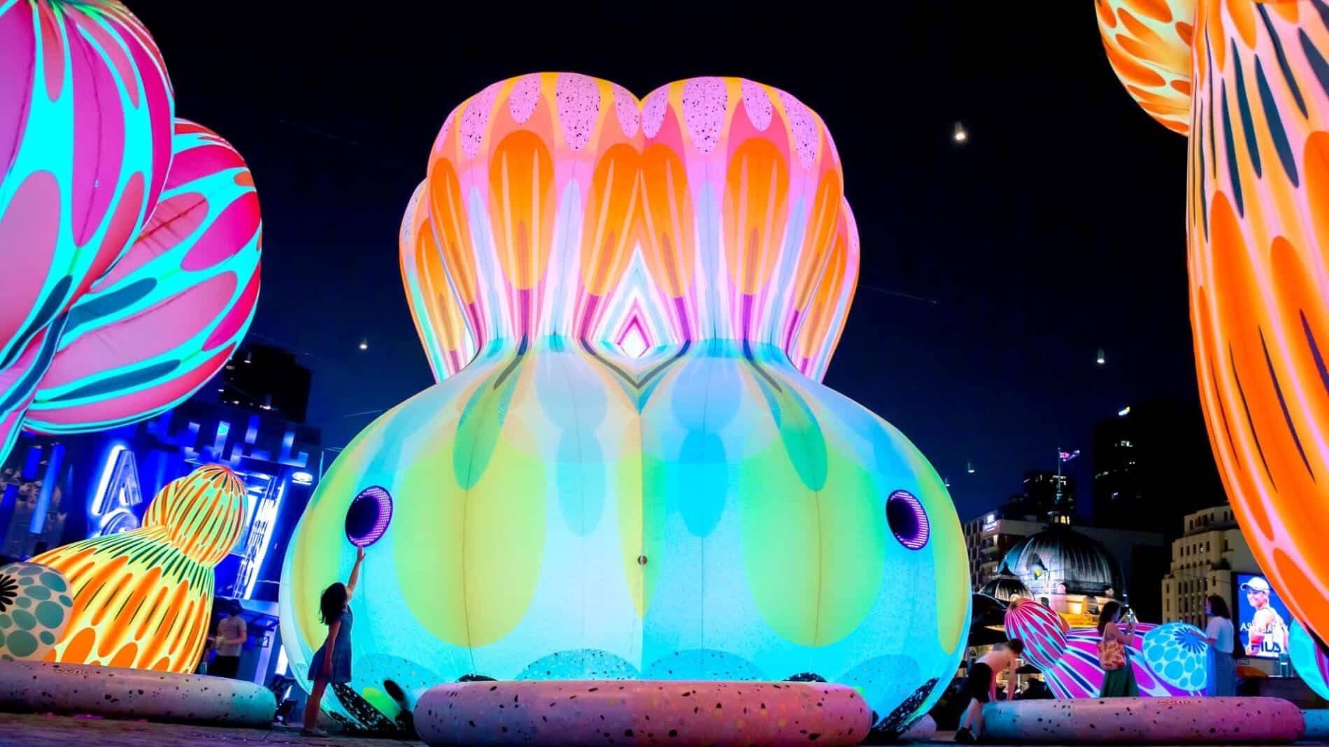 ESCULTURAS LUMINOSAS ENESS