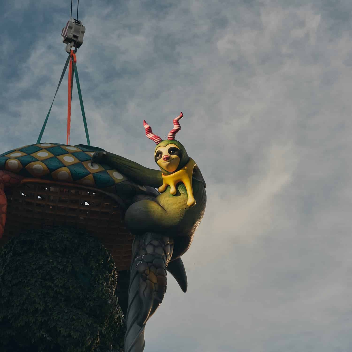 dulk fallas de valencia 2022 oso polar espectaculo surreal detalles