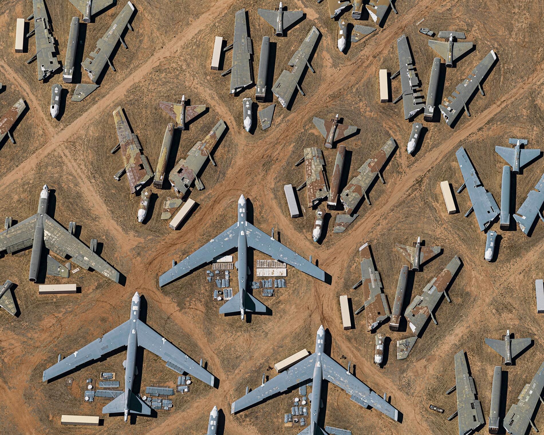 Bernhard Lang fotogfrafia aerea cementerio de aviones