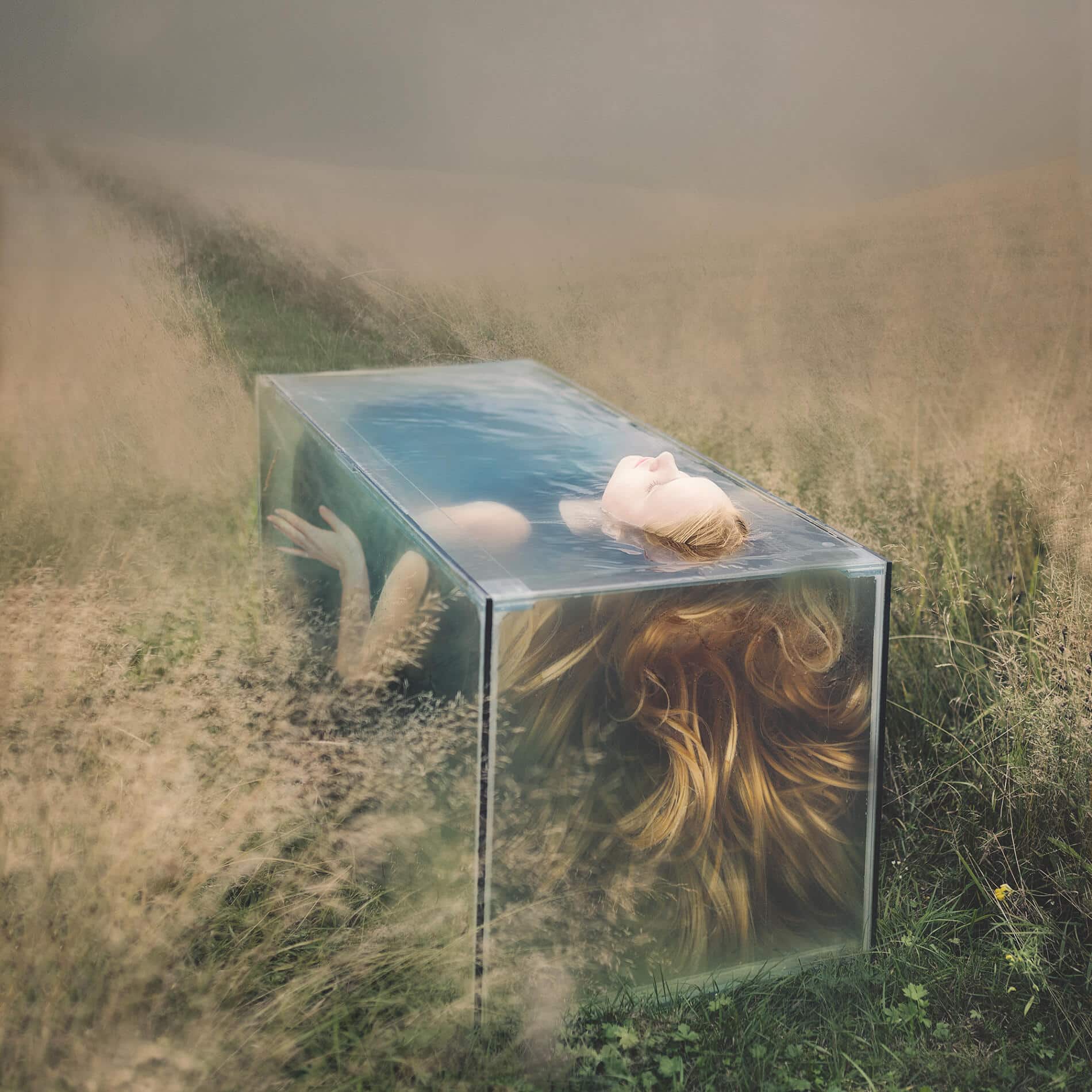 approach Kylli Sparre fotohgrafias utopicas