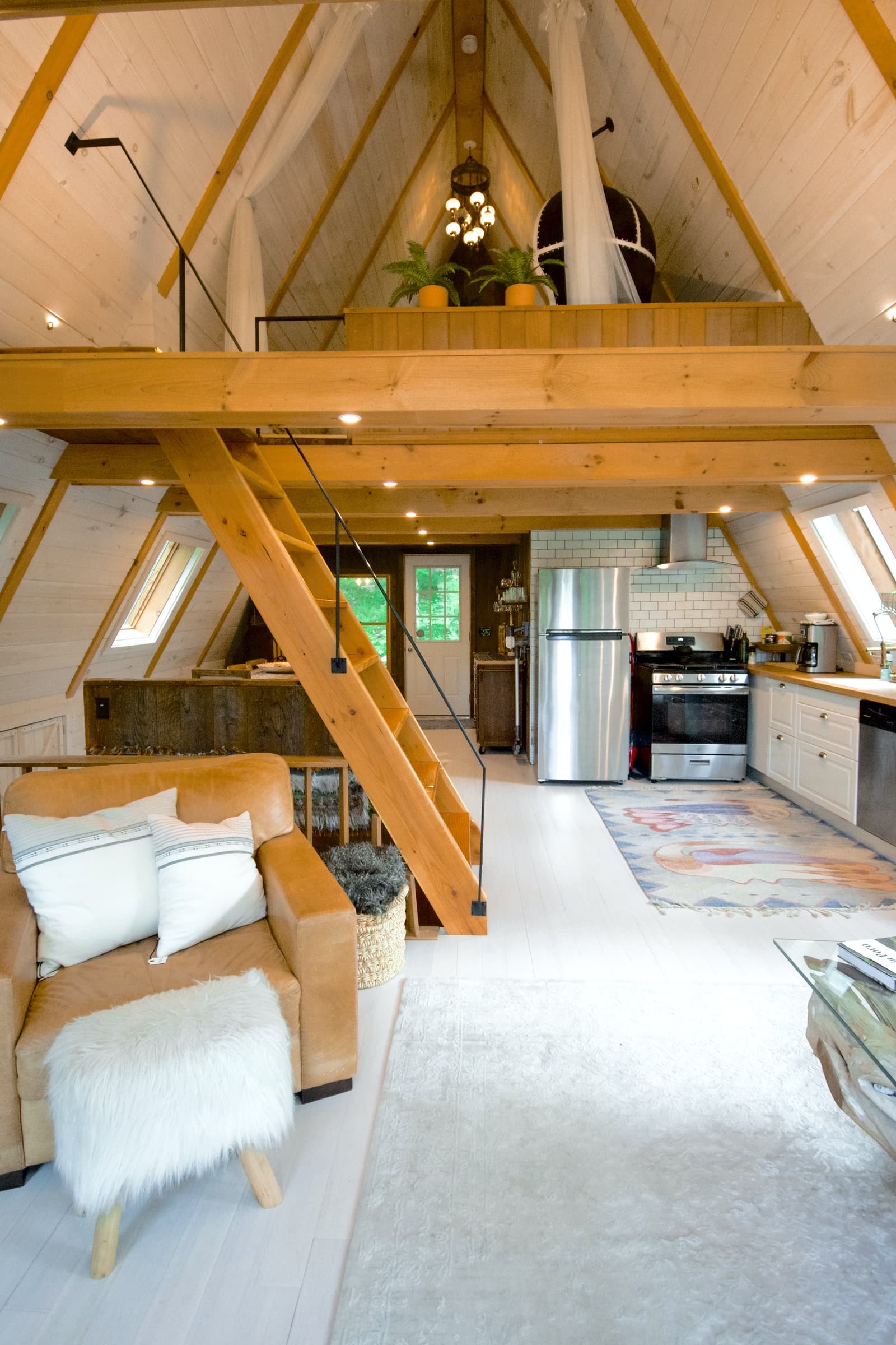 Interior de casa hecha con hempcrete