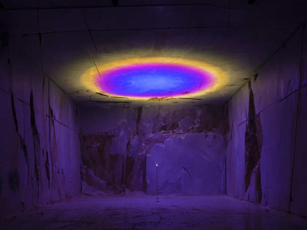 MANDALAKI ESTUDIO PROYECTOS CON LUCES EXPERIMENTALES CUEVA