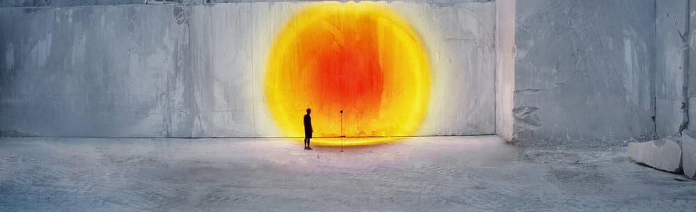 MANDALAKI ESTUDIO PROYECTOS CON LUCES EXPERIMENTALES TRIBUTO AL SOL