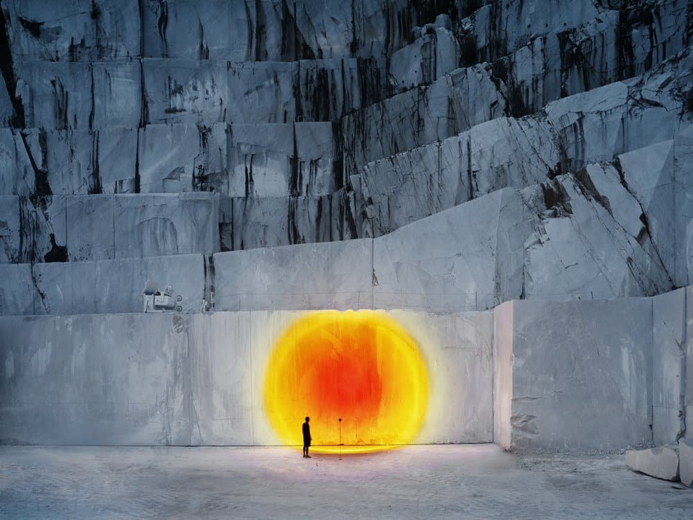 MANDALAKI ESTUDIO PROYECTOS CON LUCES EXPERIMENTALES TRIBUTO AL SOL
