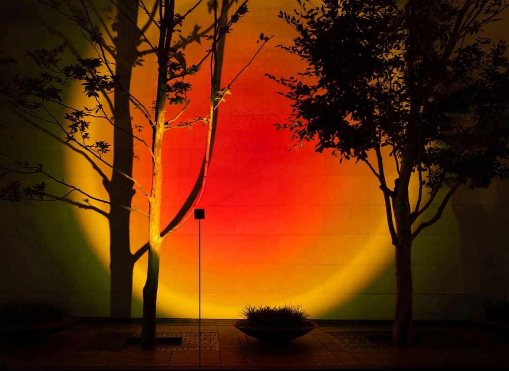 MANDALAKI ESTUDIO PROYECTOS CON LUCES EXPERIMENTALES