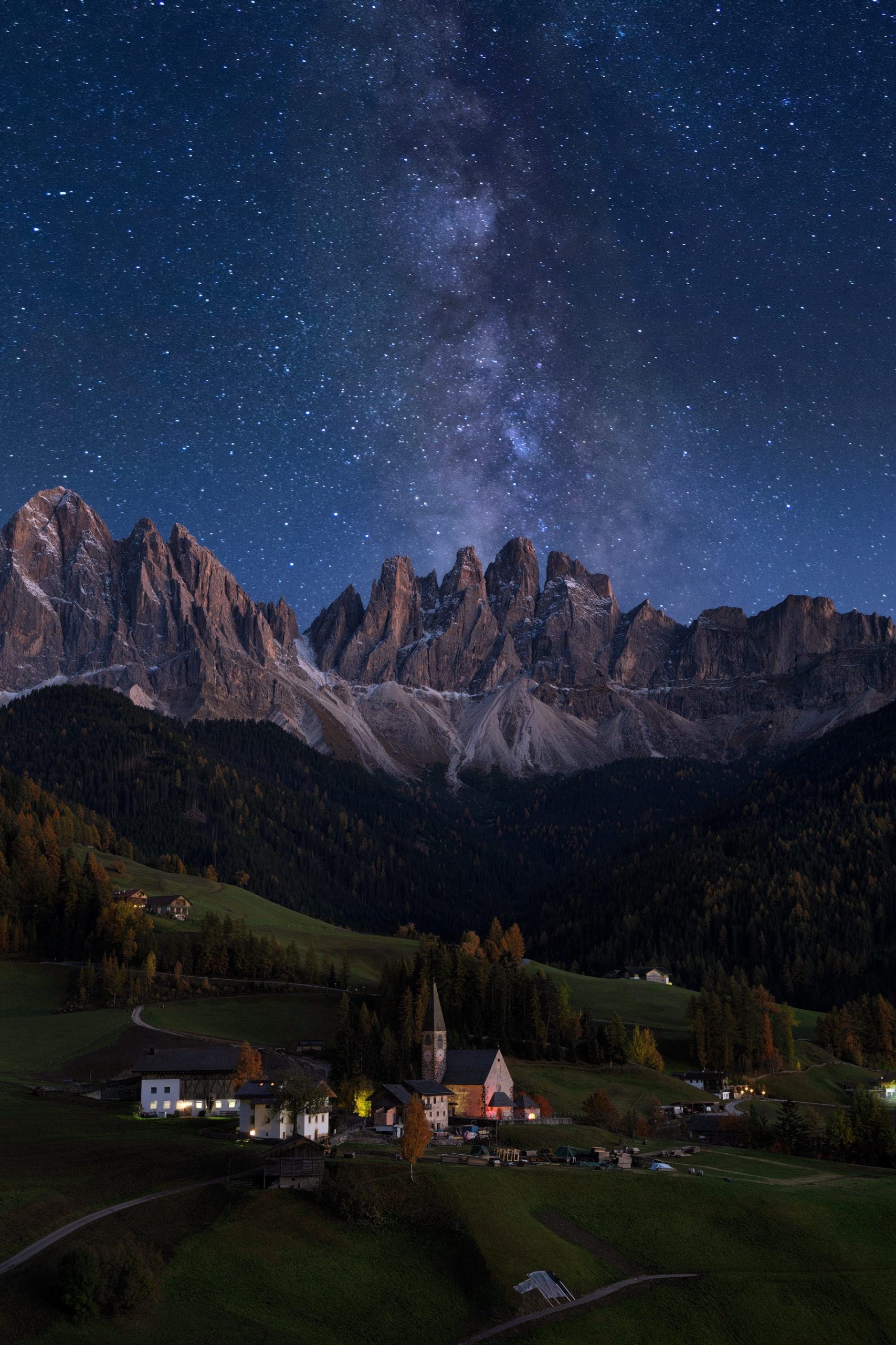 VADIM SHERBAKOV FOTOGRAFIA Y VIDEO AEREO Val di Funes, Italy
