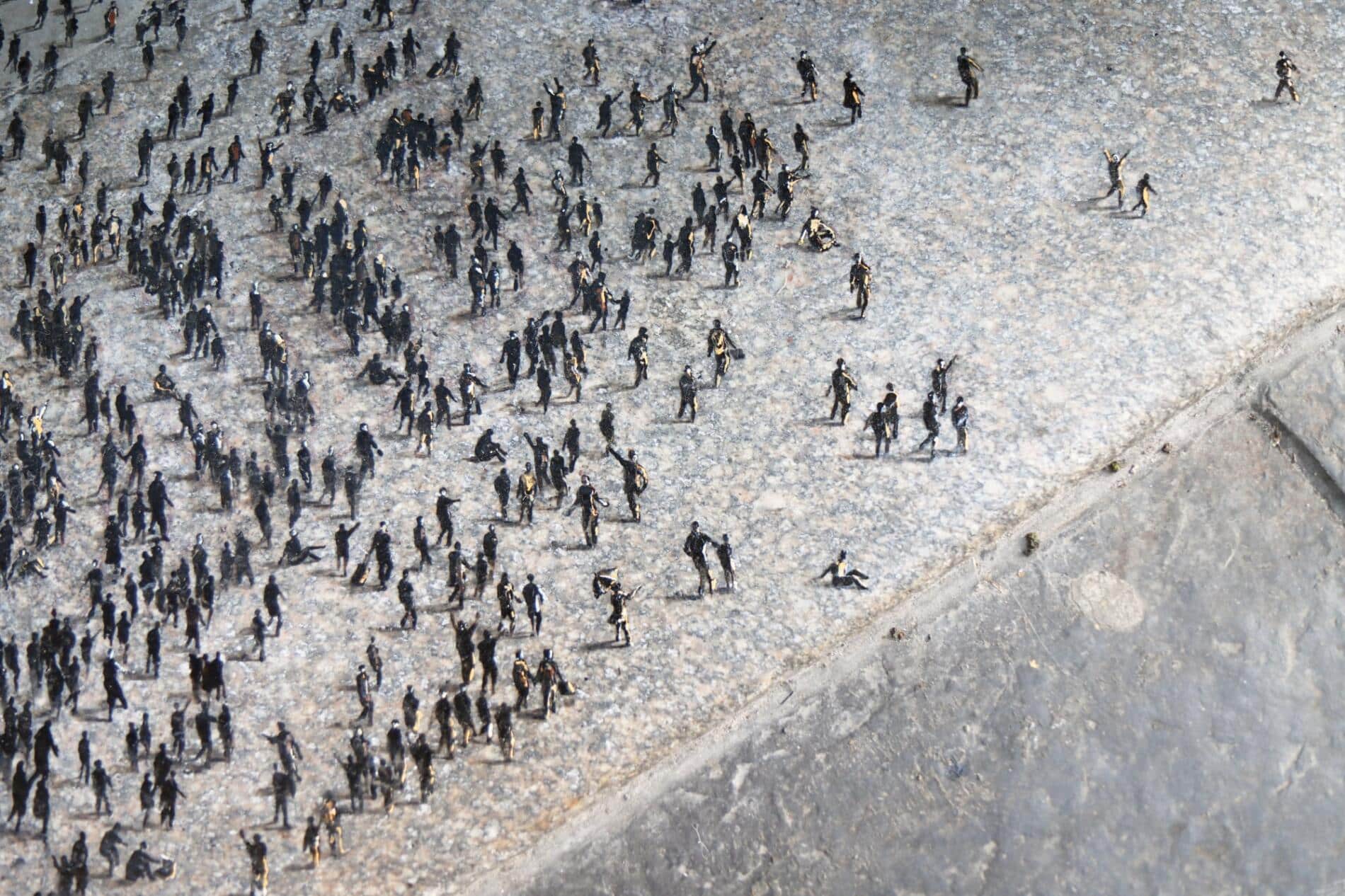 pejac benvenidos intervencion urbana figuras