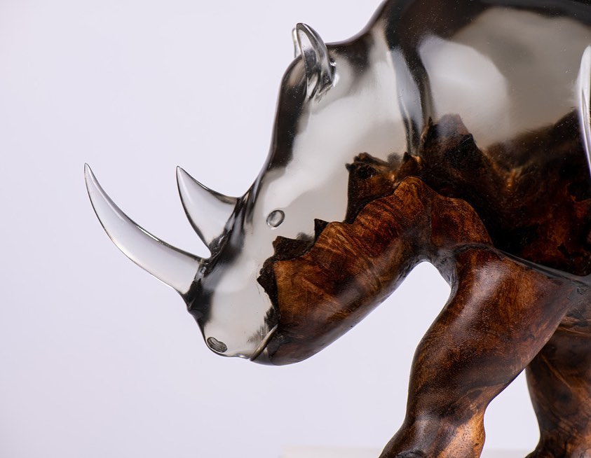 Blake Mcfarland RINO ESCULTURA