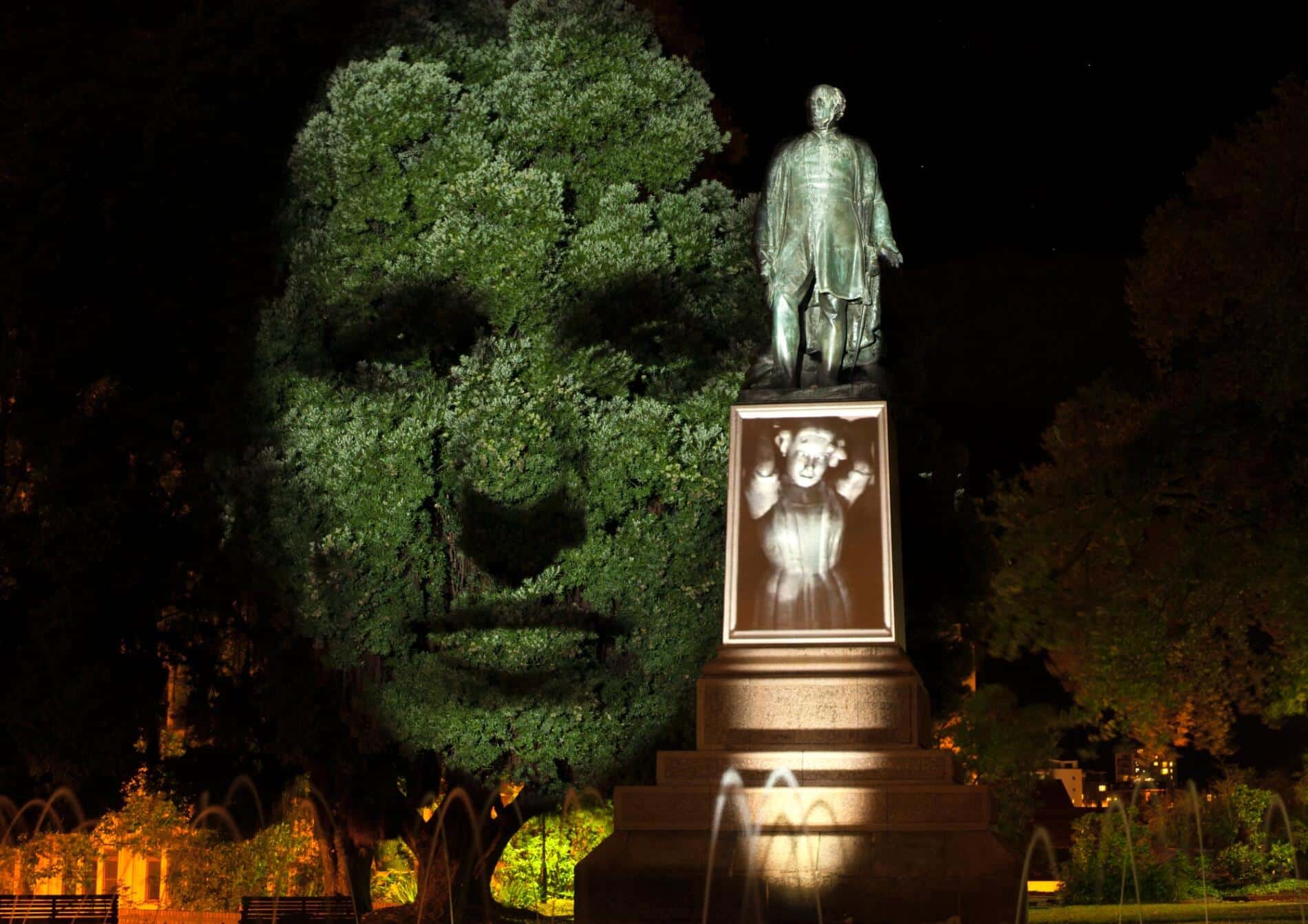 Craig Walsh, monumets arboles mapping Intension