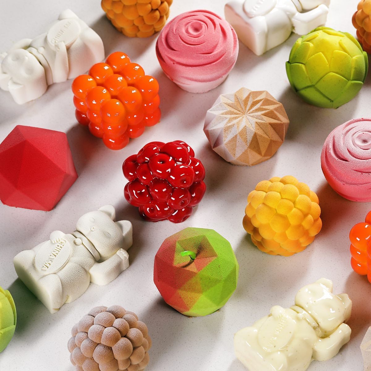 ARTE PASTELERO GEOMETRICO POR DIANA KASKO