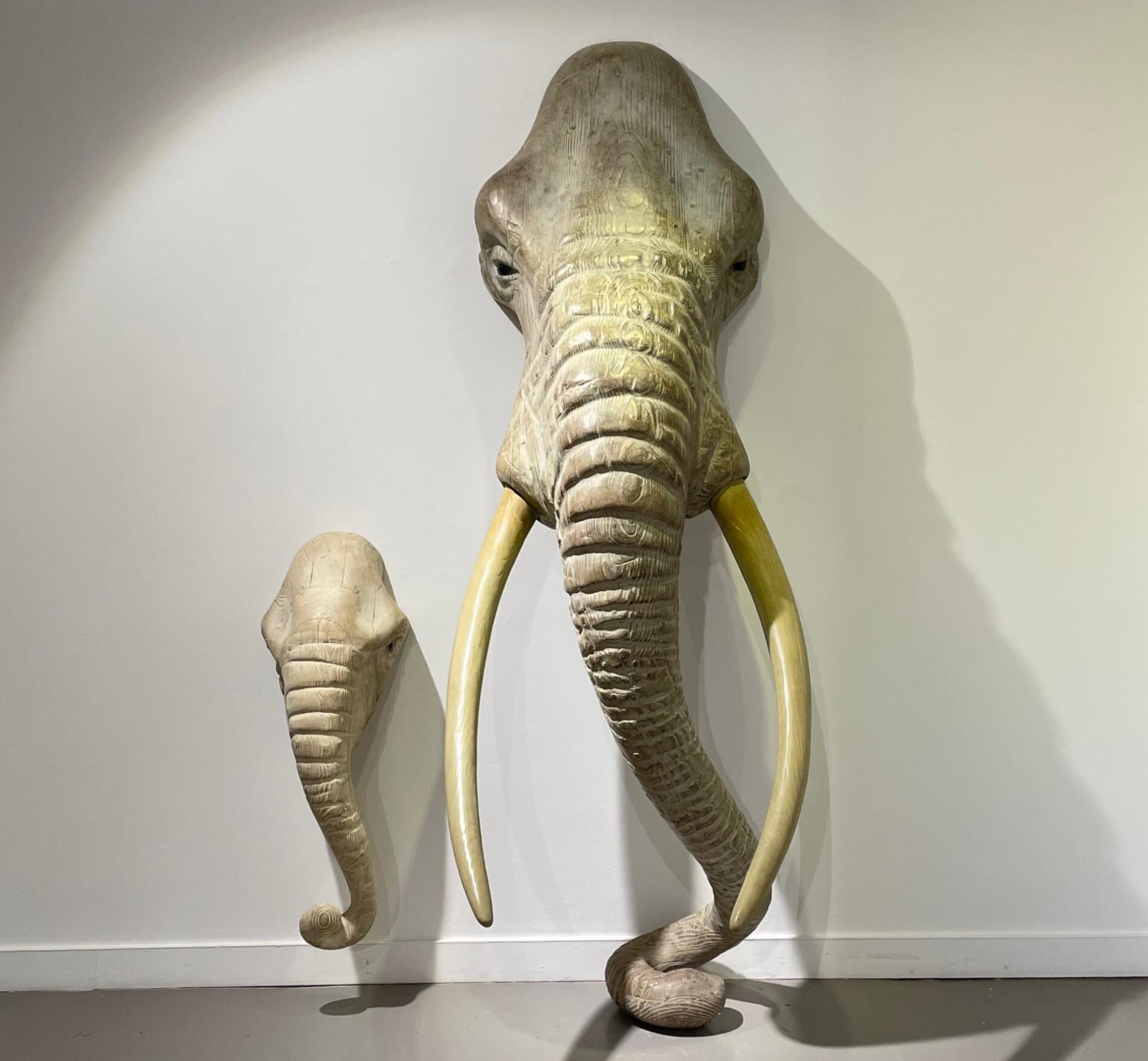 Quentin Garel escultura inmensa de animales elefante