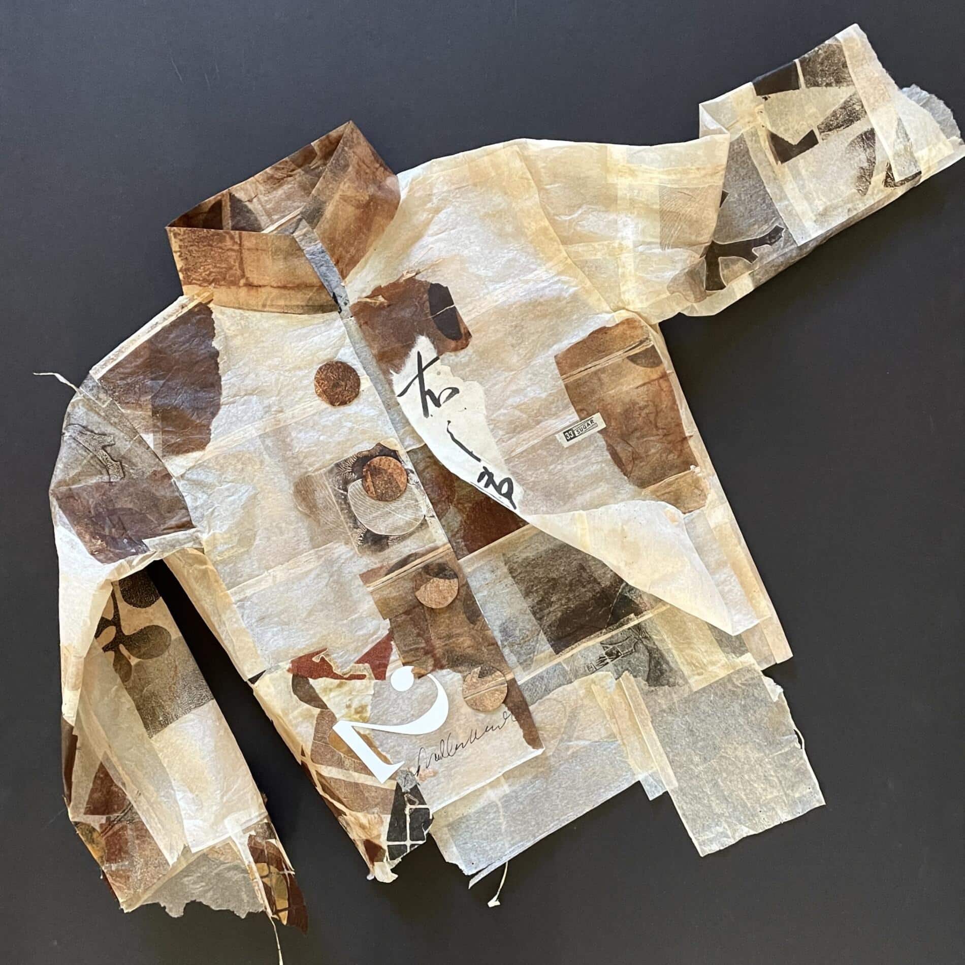 Ruby Silvious tea bag art chaqueta