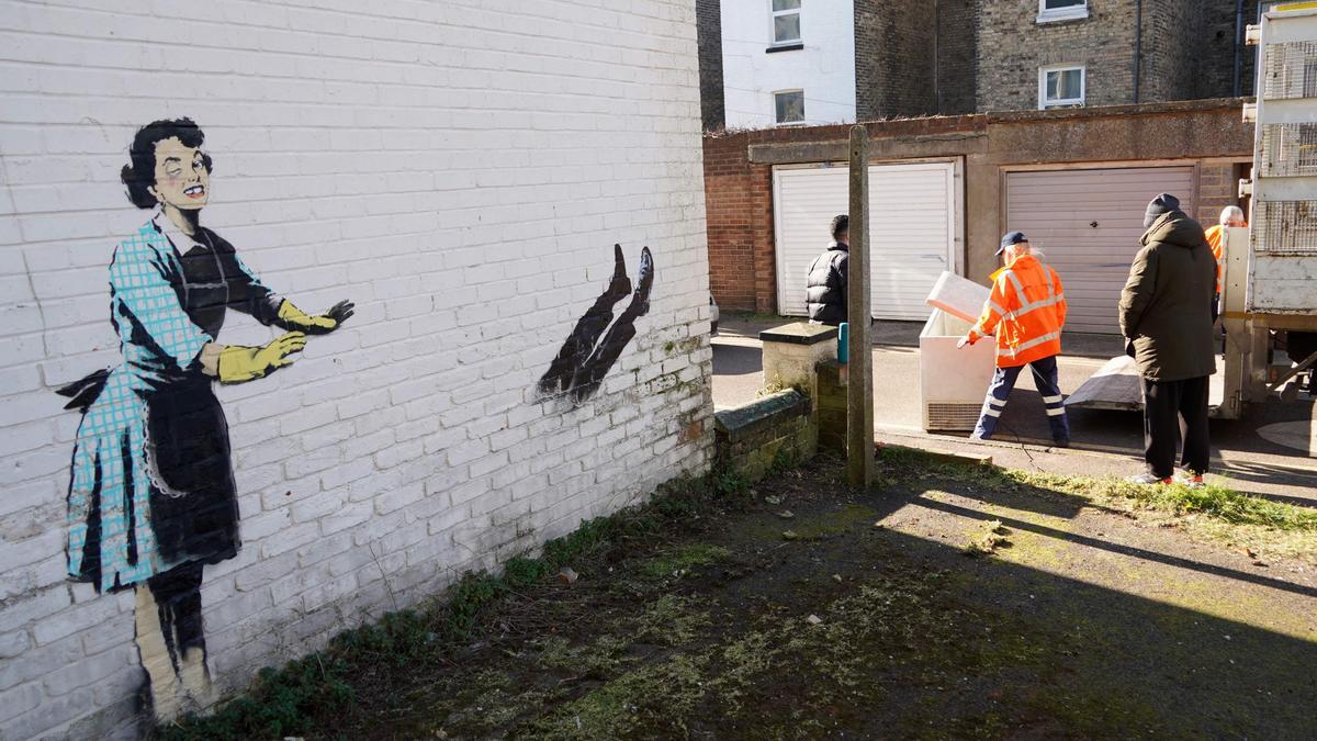 BANKSY MURAL SAN VALENTIN RETIRADA