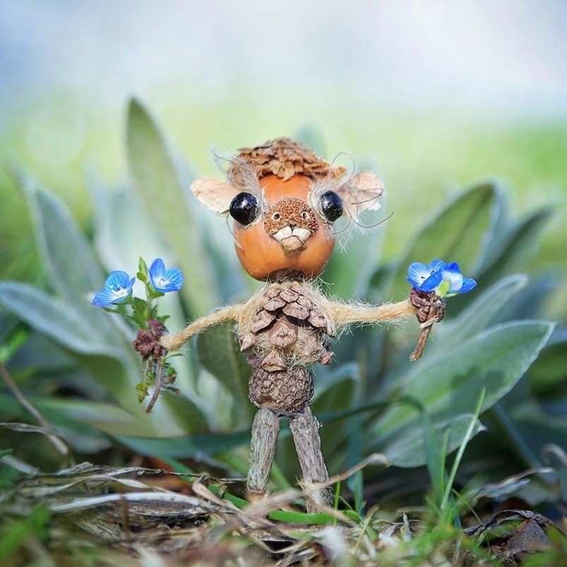 Sylvain Trabut universo vegetal personajes flores