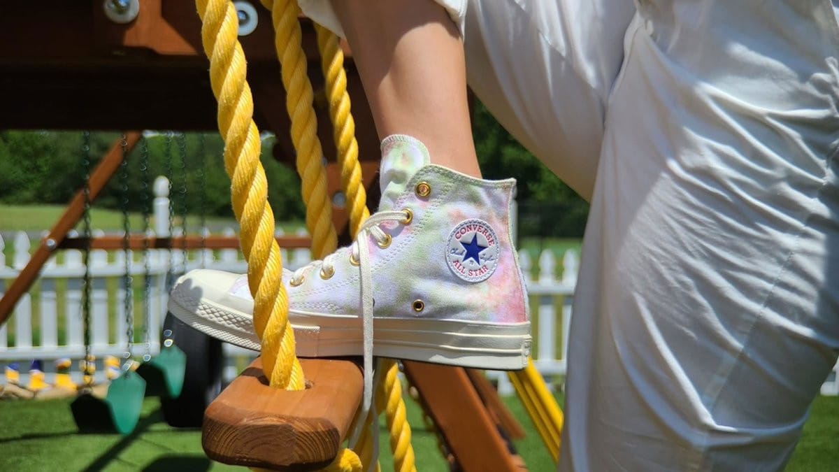 CONVERSE TIE DYE