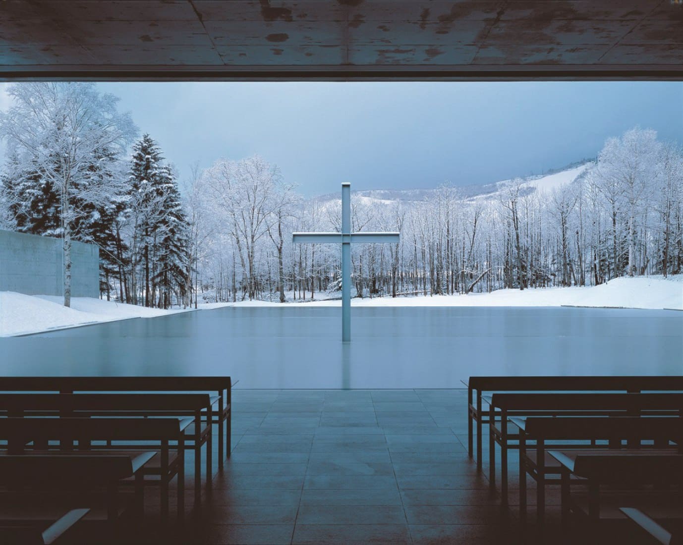 TADAO ANDO ARQUITECTUIRA MINIMNALISTA IGKESIA