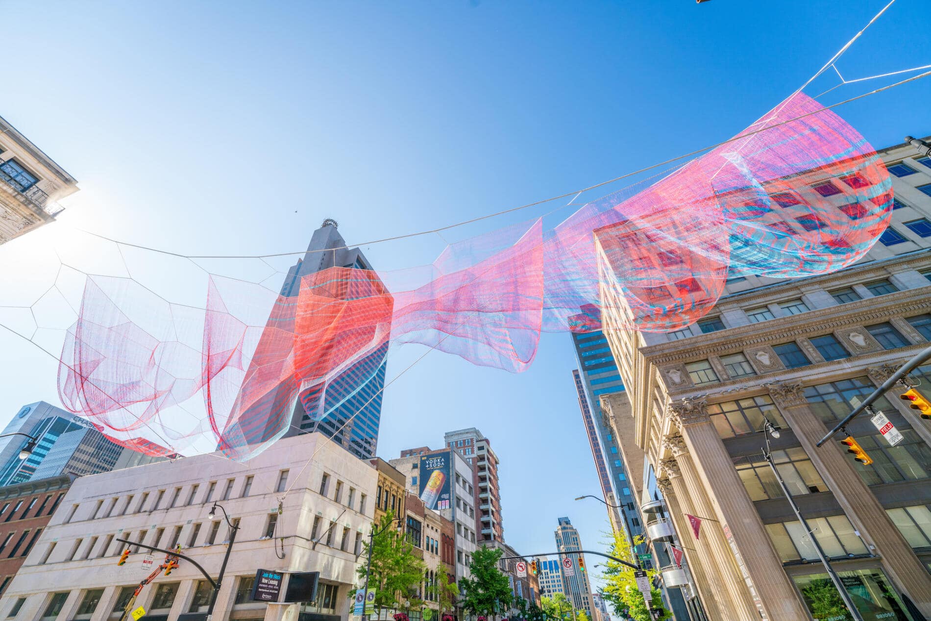 Janet Echelman esculturas hilos km