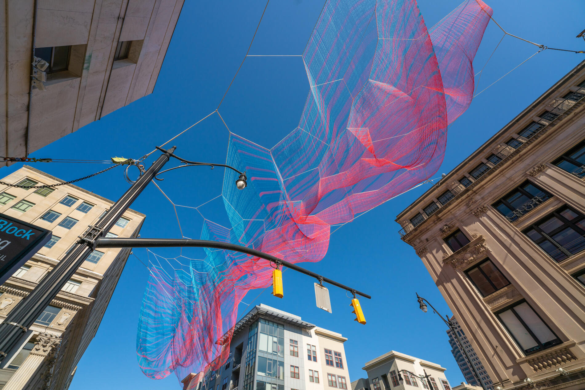 Janet Echelman esculturas ohio