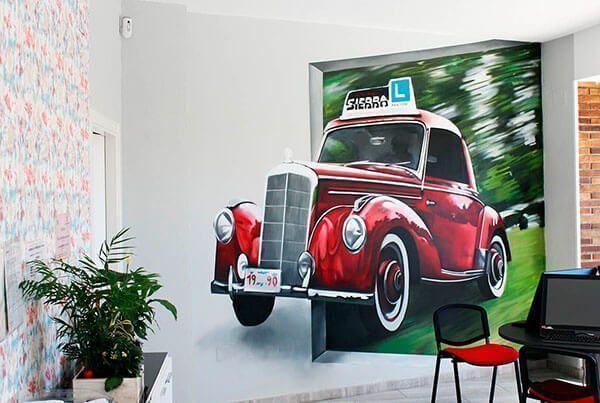 imagen de coche antiguo y graffiti