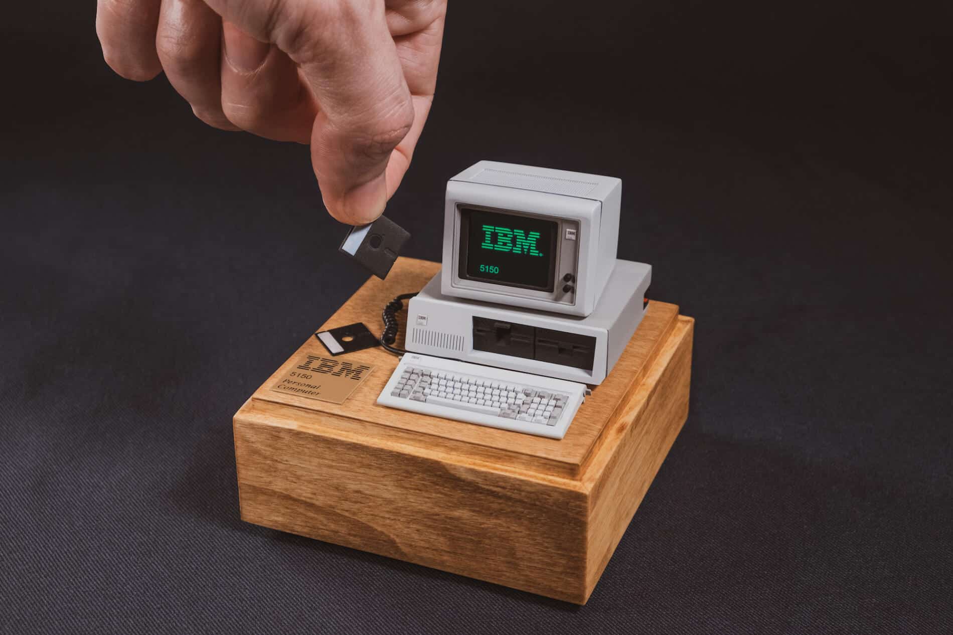 miniatua IBM WAR GAMES