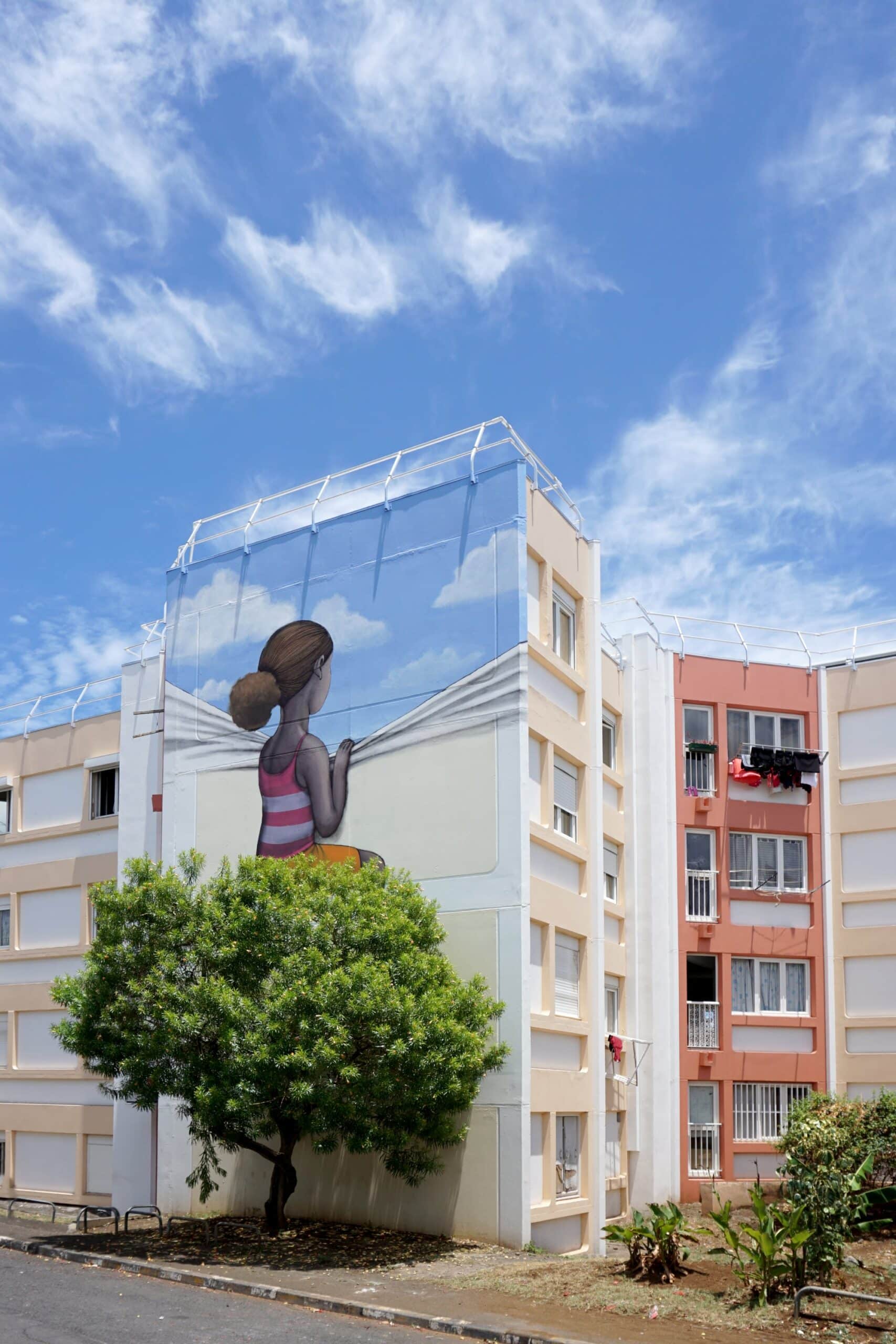 seth decadsa street art sky