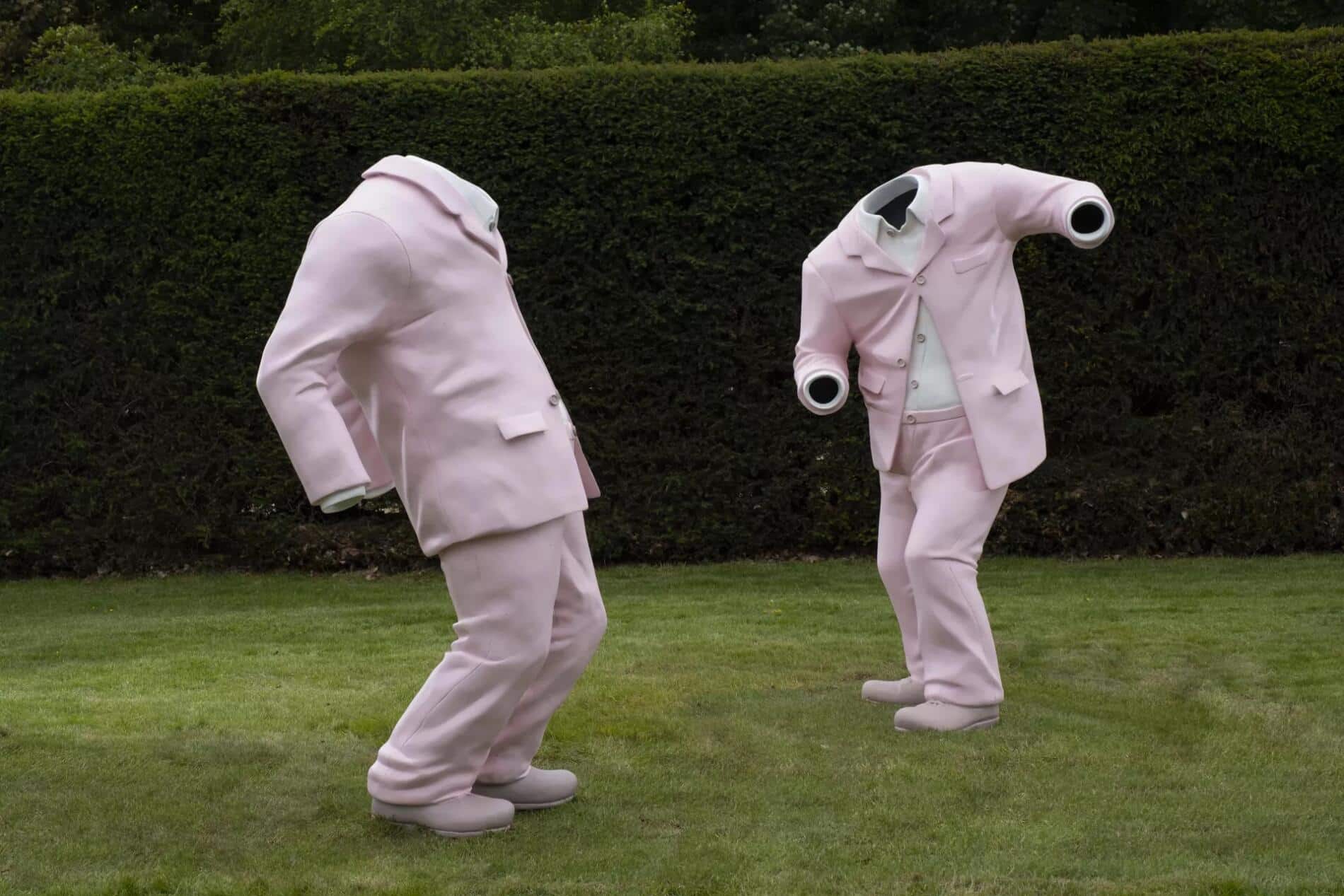 Erwin Wurm ecultura trajes