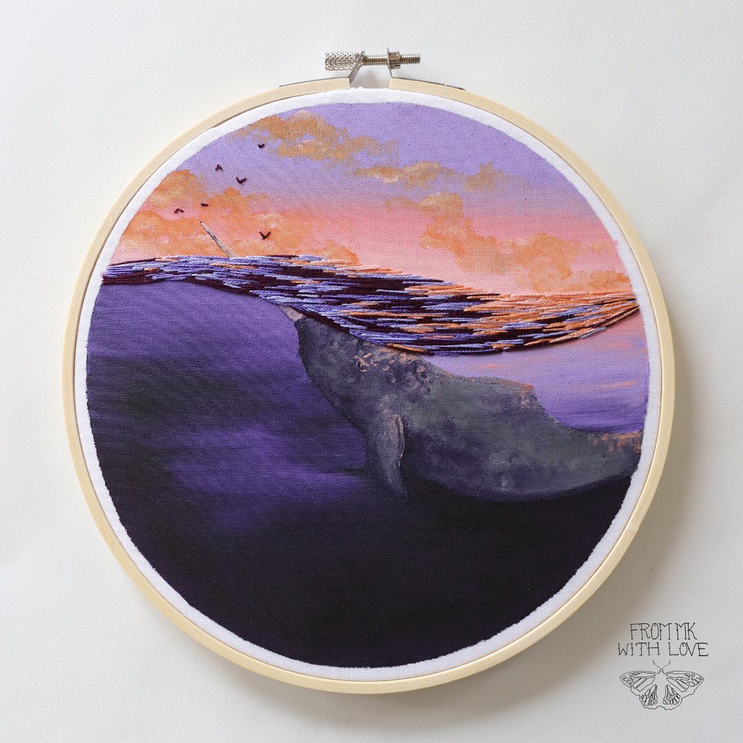 bordados y pintura acrílica de MK whale