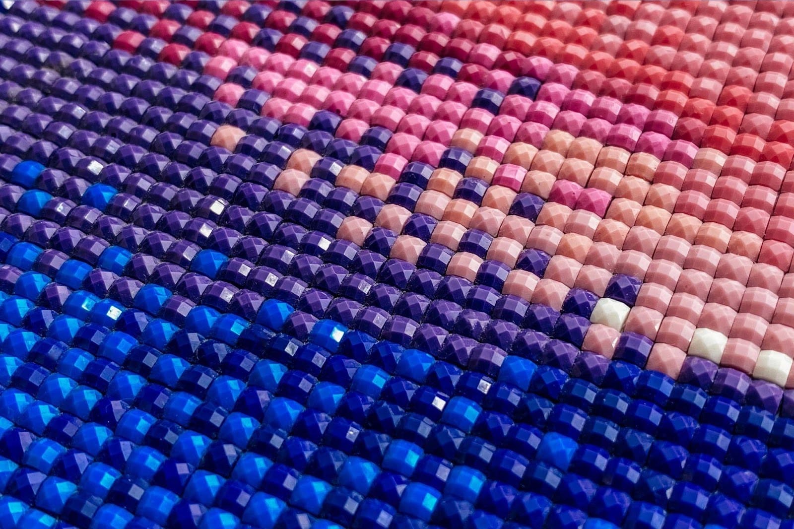 Ejemplo de diamond painting con tonos azules
