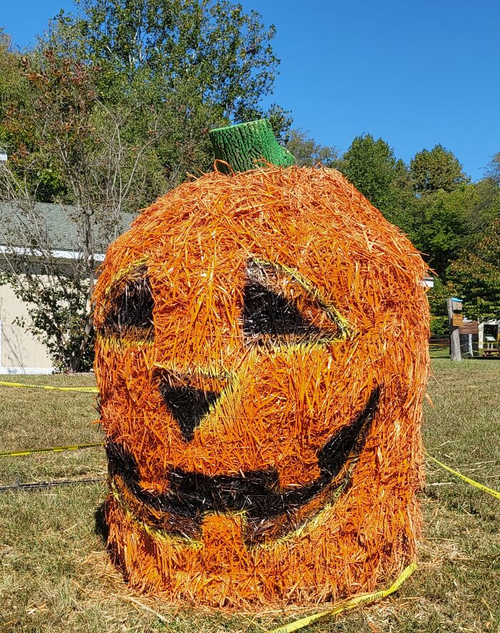Jean Marie Smith esculturs heno halloween